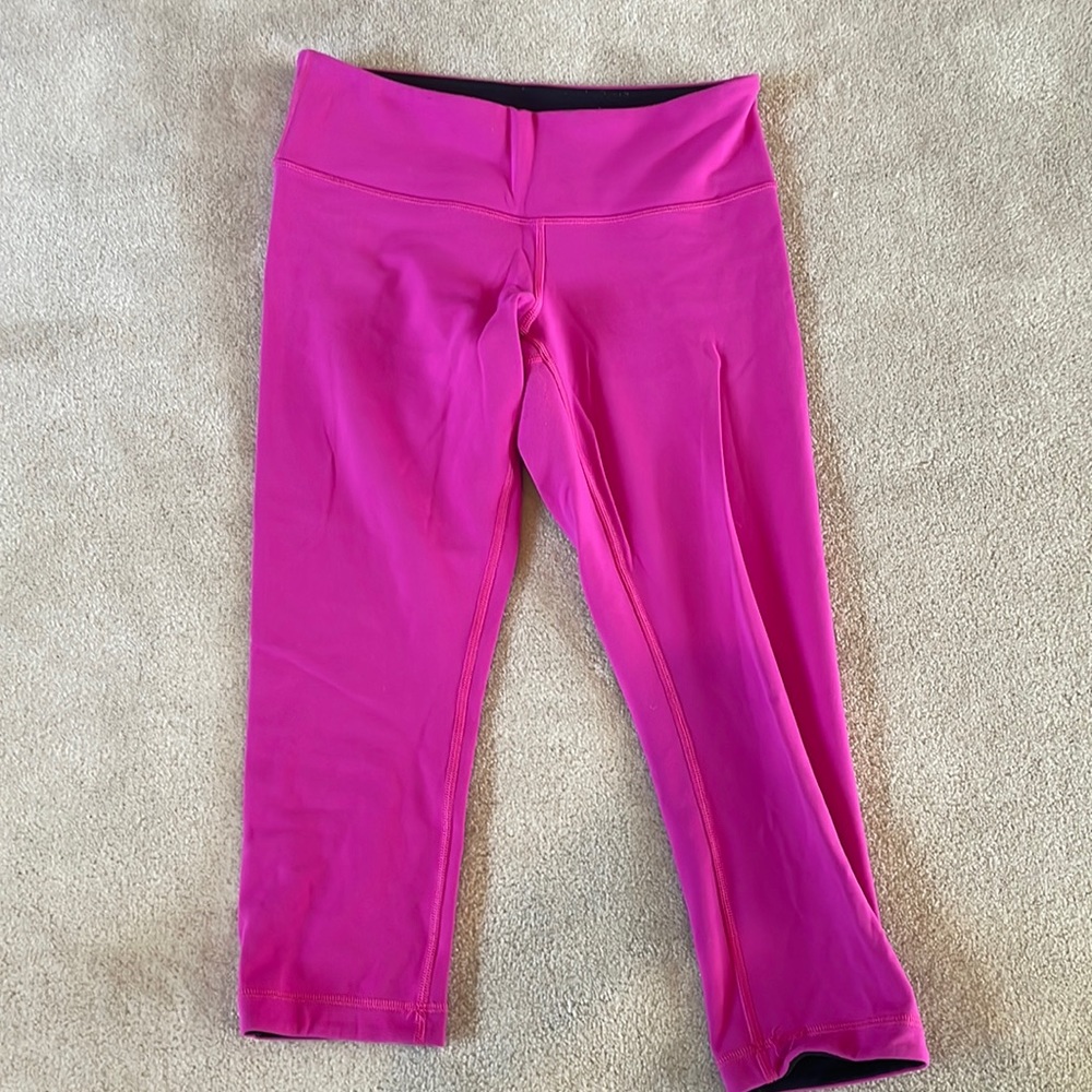 Lulu lemon capris
